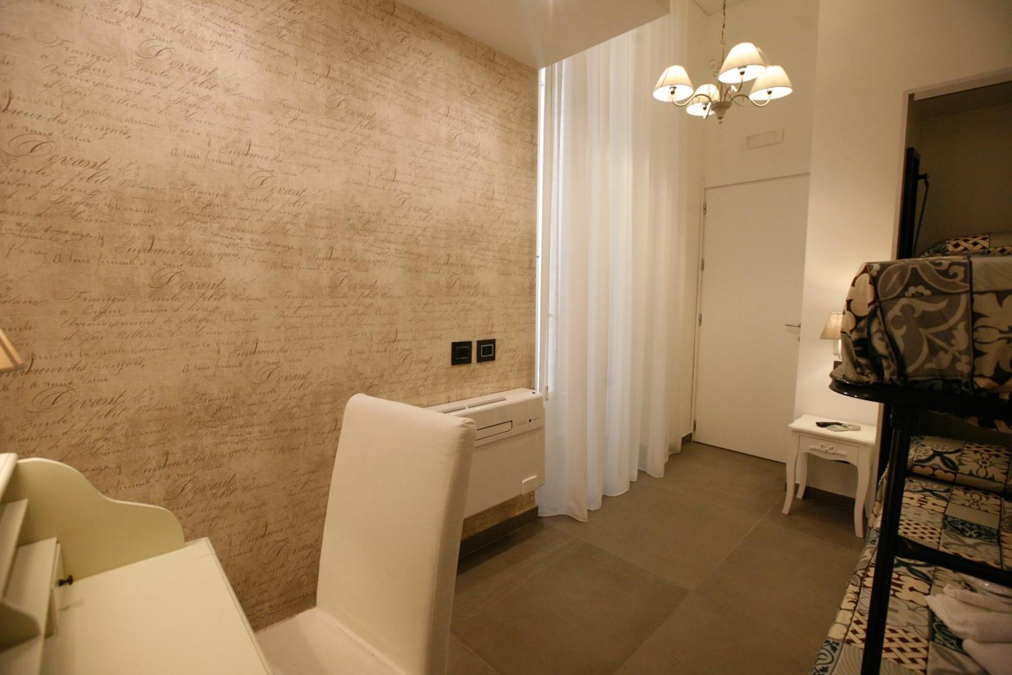Relais Piazza Del Plebiscito Bed & Breakfast Napoli